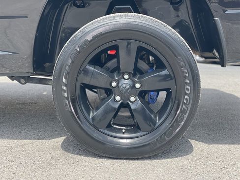 Used 2015 RAM 1500 Express RWD image 35