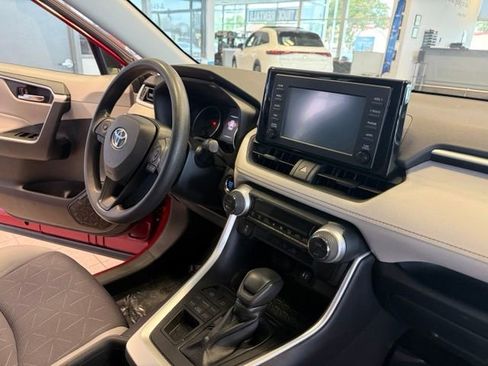 Used 2019 Toyota RAV4 XLE w/ All Weather Liner Package AWD/4WD image 27