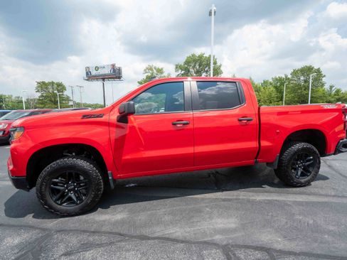 Used 2024 Chevrolet Silverado 1500 Custom Trail Boss w/ LPO, Dark Essentials Package AWD/4WD image 3