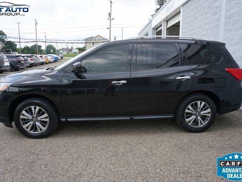 Used 2020 Nissan Pathfinder SL AWD/4WD image 4