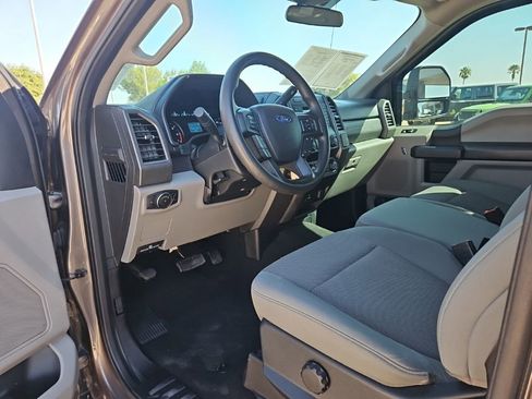Used 2020 Ford F250 XL w/ STX Appearance Package AWD/4WD image 18
