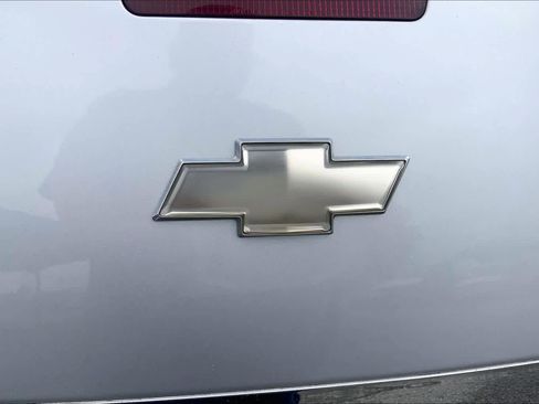 Used 2010 Chevrolet Impala LT FWD image 29