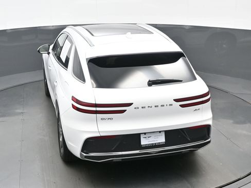Certified 2026 Genesis GV70 2.5T Select image 38