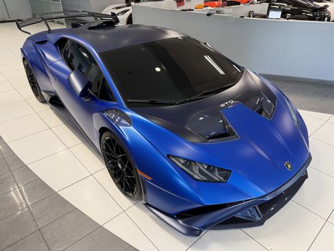Used 2023 Lamborghini Huracan STO image 15