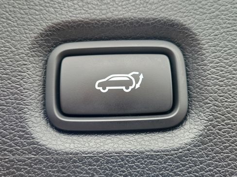 Used 2023 Hyundai Santa Fe SEL w/ Premium Package FWD image 7