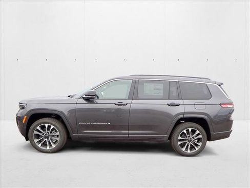 New 2025 Jeep Grand Cherokee L Overland w/ Luxury Tech Group IV image 2