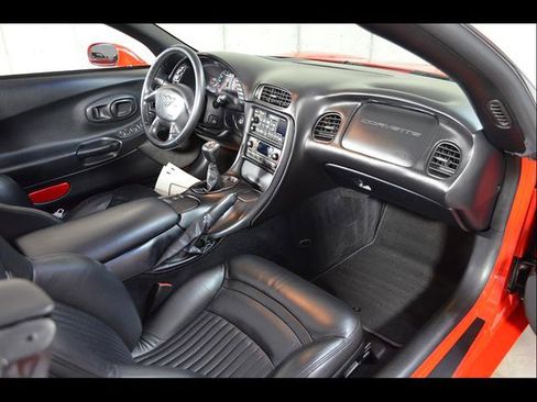 Used 1999 Chevrolet Corvette Convertible w/ Performance Handling Pkg RWD image 20