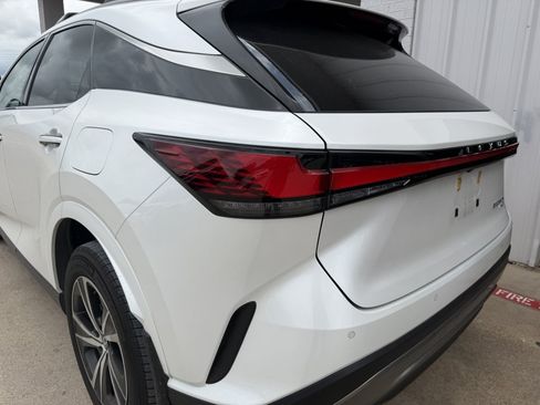 Used 2023 Lexus RX 350h w/ Accessory Package (A2) AWD/4WD image 34