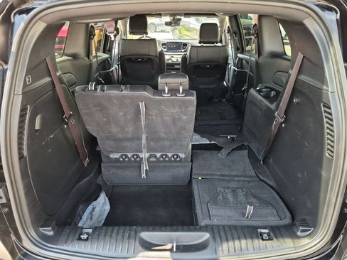 Used 2025 Chrysler Pacifica Select FWD image 28