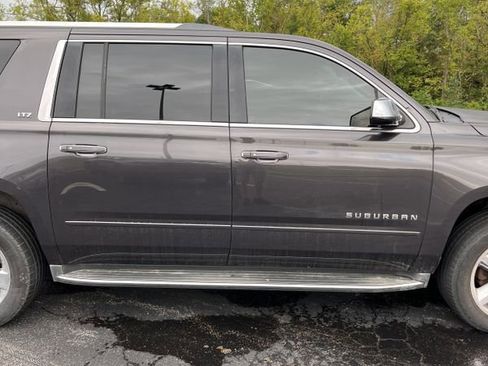 Used 2016 Chevrolet Suburban LTZ image 10