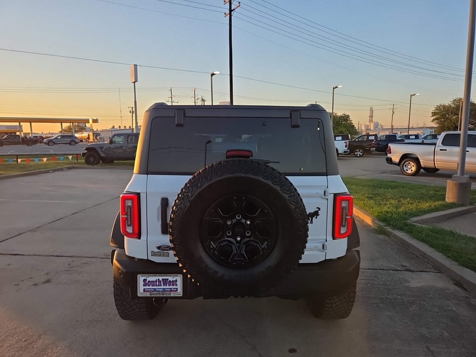 Used 2024 Ford Bronco Wildtrak AWD/4WD image 6