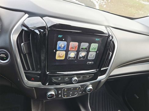 Used 2018 Chevrolet Traverse LT image 28