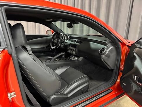 Used 2010 Chevrolet Camaro SS w/ RS Package RWD image 8