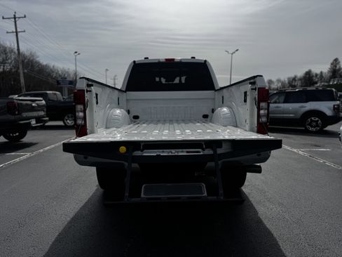 Used 2022 Ford F250 Lariat w/ Lariat Ultimate Package image 6