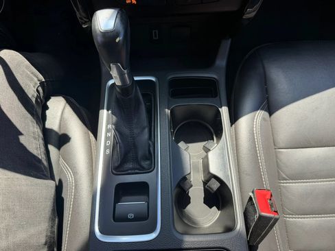 Used 2017 Ford Escape Titanium AWD/4WD image 21