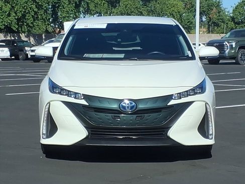 Certified 2018 Toyota Prius Prime Advanced image 6