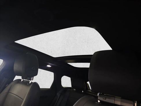 Certified 2025 Land Rover Range Rover Evoque Dynamic SE image 30