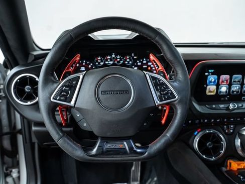 Used 2018 Chevrolet Camaro ZL1 RWD image 27