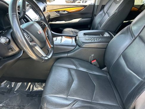 Used 2017 Cadillac Escalade ESV Premium Luxury RWD image 27