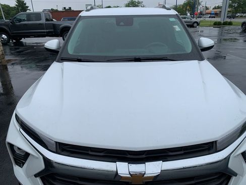 Used 2025 Chevrolet TrailBlazer LT AWD/4WD image 9