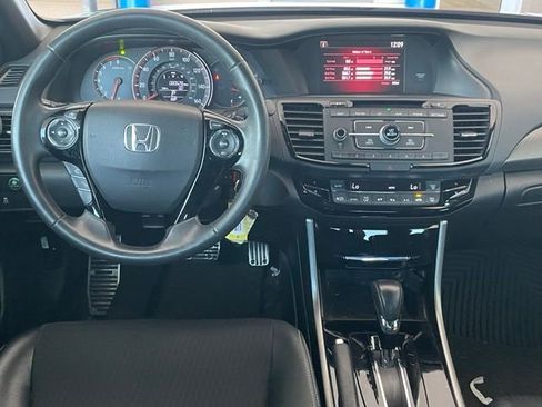 Used 2016 Honda Accord Sport image 12
