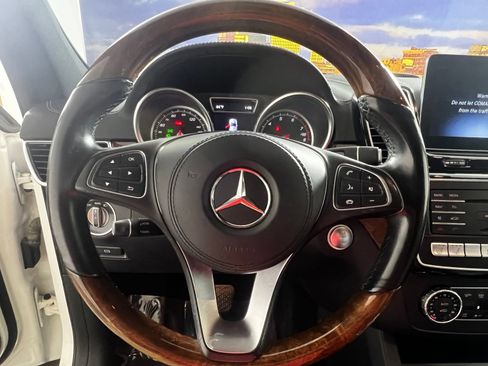 Used 2018 Mercedes-Benz GLS 550 4MATIC image 11