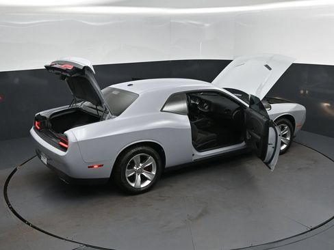 Used 2022 Dodge Challenger SXT RWD image 48