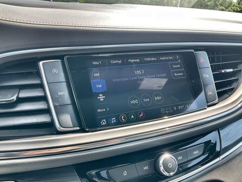 Used 2024 Buick Enclave Premium AWD/4WD image 24