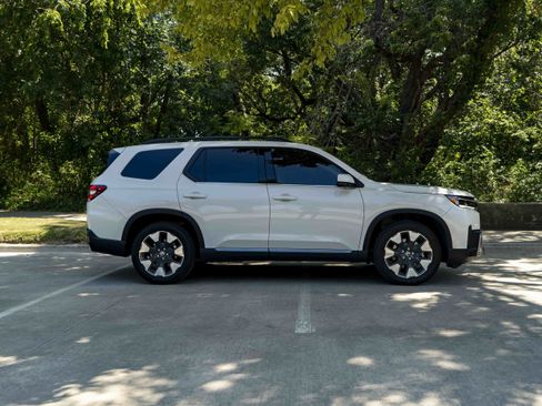 Certified 2026 Honda Pilot Elite image 10