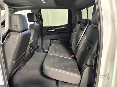 Used 2025 Chevrolet Silverado 1500 LTZ w/ LTZ Premium Package AWD/4WD image 5