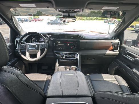 Certified 2024 GMC Sierra 2500 Denali w/ Denali Reserve Package AWD/4WD image 30