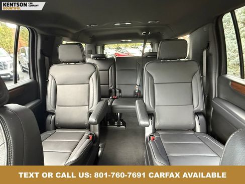 Used 2025 GMC Yukon XL Denali AWD/4WD image 32
