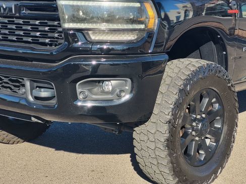 Used 2022 RAM 2500 Big Horn w/ Night Edition image 8