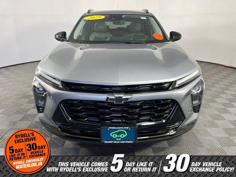 Used 2025 Chevrolet Trax ACTIV w/ Driver Confidence Package FWD image 4
