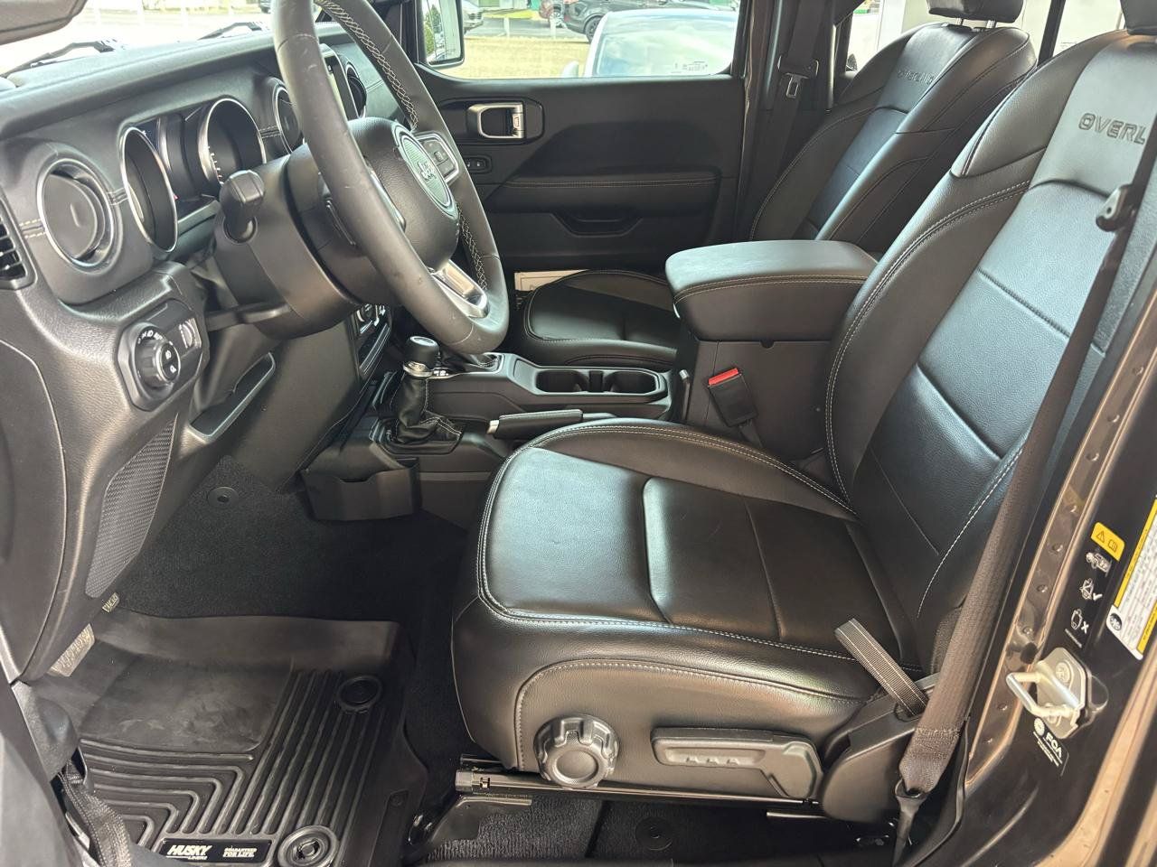 Used 2023 Jeep Gladiator Overland AWD/4WD image 13