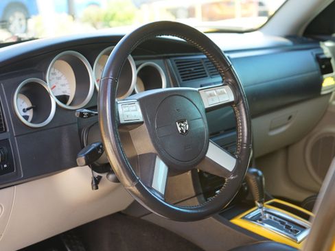 Used 2006 Dodge Charger R/T RWD image 11