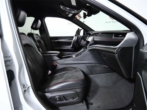 Used 2022 Jeep Grand Cherokee Trailhawk image 11