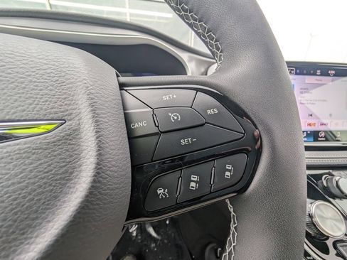 New 2026 Chrysler Pacifica Select w/ S Appearance Package FWD image 27