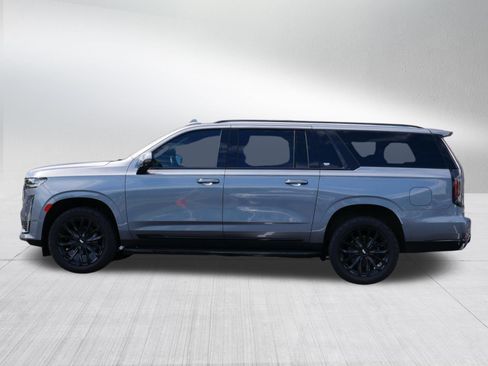 Used 2022 Cadillac Escalade ESV Premium Luxury AWD/4WD image 3
