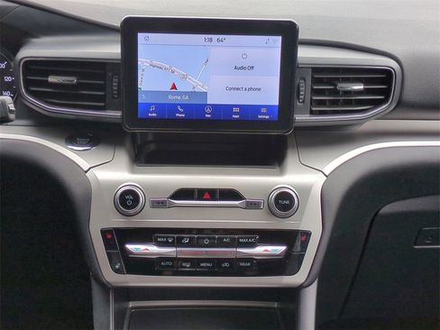 Certified 2022 Ford Explorer XLT w/ Equipment Group 202A image 17