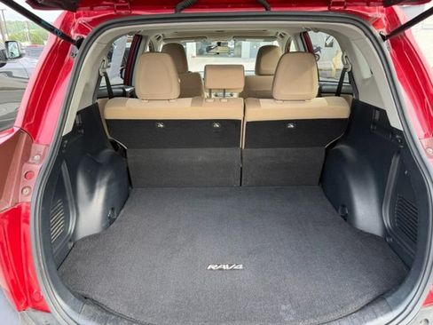 Used 2015 Toyota RAV4 XLE AWD/4WD image 5