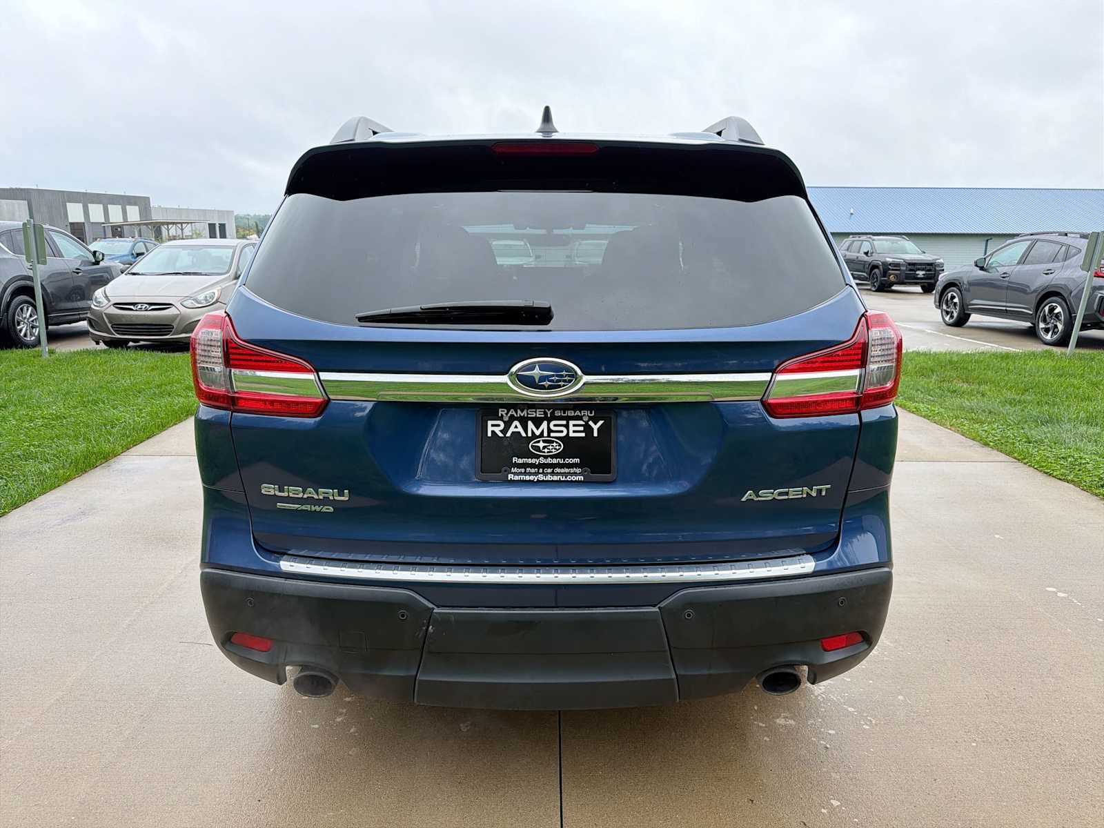 Used 2021 Subaru Ascent Premium w/ Convenience Package AWD/4WD image 5