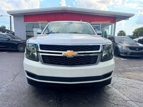 Used 2017 Chevrolet Suburban LT RWD image 2