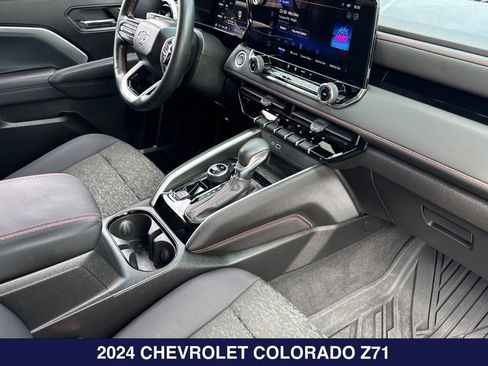 Used 2024 Chevrolet Colorado Z71 w/ Advanced Trailering Package AWD/4WD image 17