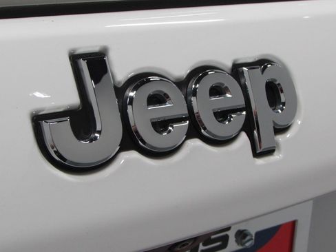 Used 2023 Jeep Compass Limited w/ Elite Group AWD/4WD image 34