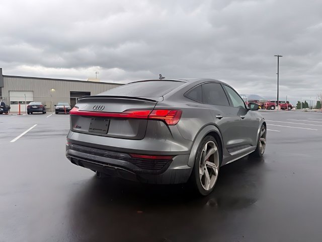 Used 2024 Audi SQ8 e-tron Premium Plus w/ Black Optic Package AWD/4WD image 6