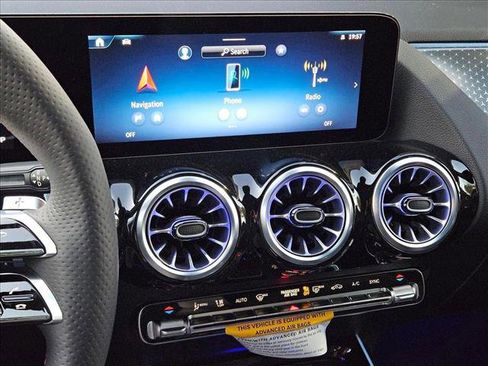 New 2025 Mercedes-Benz GLA 250 GLA 250 image 12