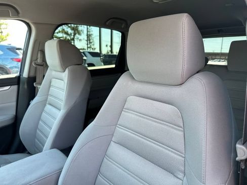 Used 2017 Honda CR-V LX image 10