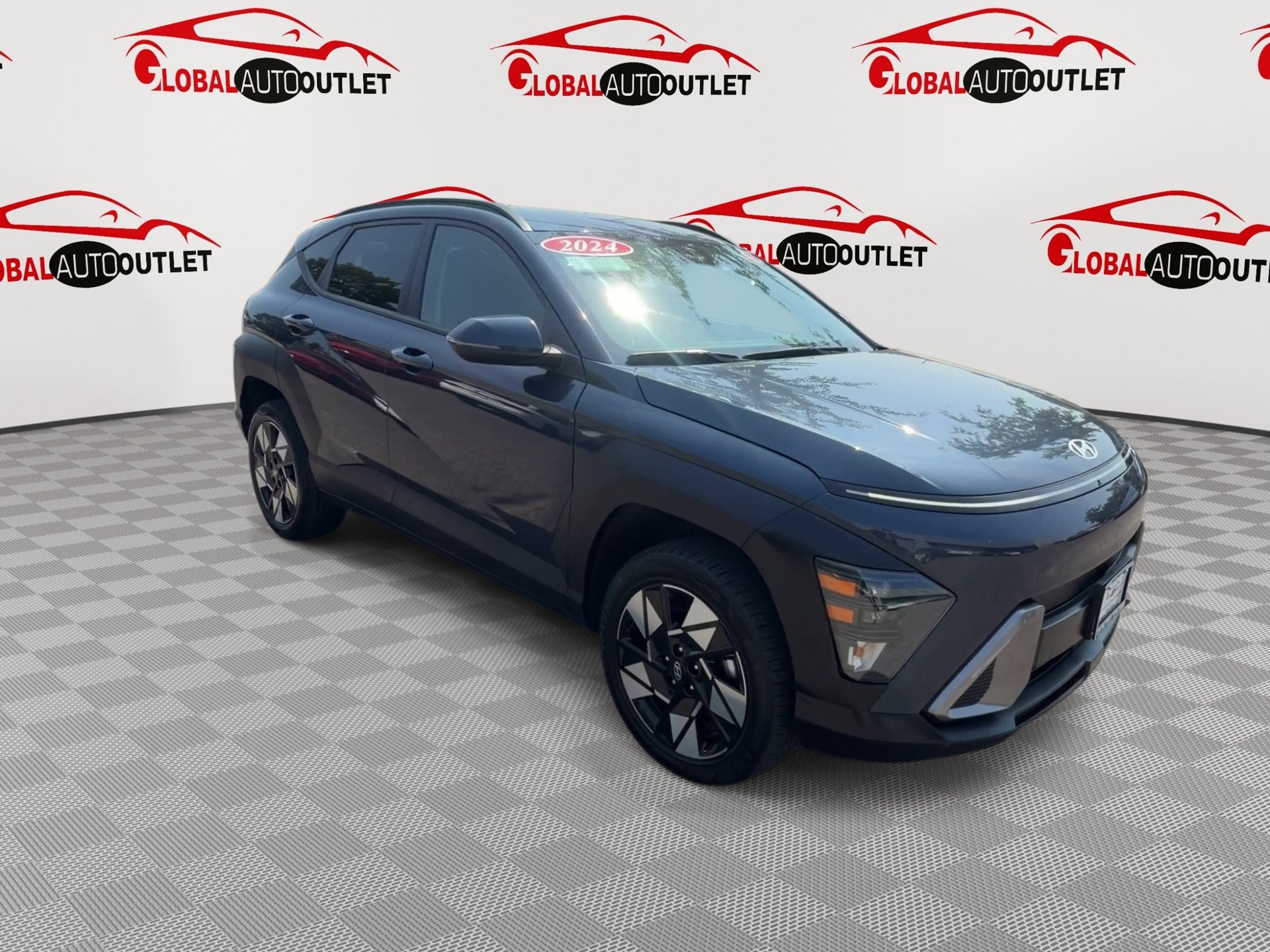 Used 2024 Hyundai Kona SEL AWD/4WD image 2