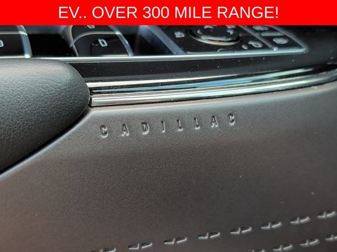 Used 2024 Cadillac Lyriq Luxury w/ LPO, Floor Liner Package AWD/4WD image 29